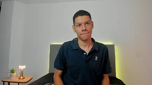 Snapshot of milo_cruz chatting on December 2, 9:36 am milo cruz online show from December 2, 9:36 am