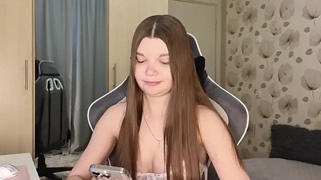 Snapshot of _cute_ice chatting on May 14, 5:47 am cute ice online show from May 14, 5:47 am