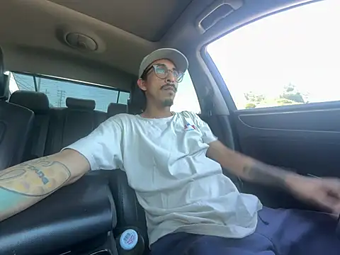 bigdickkane300 online show from July 10, 10:23 pm