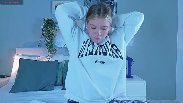 BelaMiller  online show from September 23, 11:46 am