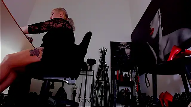 demisweet online show from February 3, 2:21 am