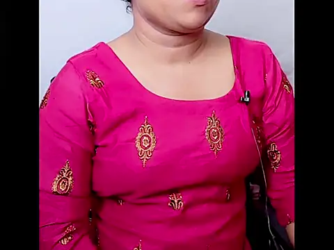 Snapshot of LushVamp chatting on September 12, 9:20 am LushVamp online show from September 12, 9:20 am