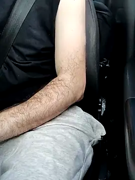 Snapshot of bul_boy chatting on June 8, 4:51 pm bul boy online show from June 8, 4:51 pm