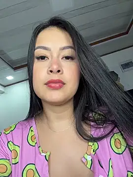 Snapshot of CrisMarulanda chatting on February 13, 4:41 am CrisMarulanda online show from February 13, 4:41 am