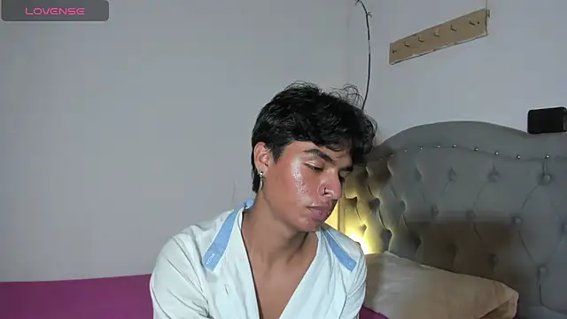 ariel adan online show from May 12, 2:41 am