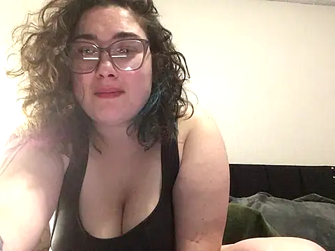 paigeycakes online show from December 20, 5:36 am