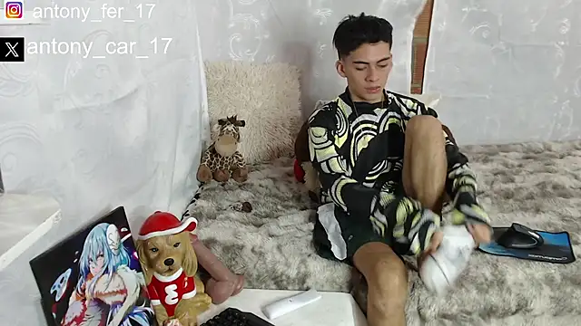 Snapshot of Rimuru17 chatting on November 5, 10:32 pm Rimuru17 online show from November 5, 10:32 pm