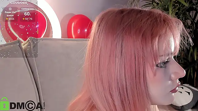 Molly Platt online show from February 7, 9:02 am