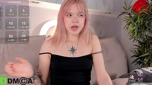 Molly Platt online show from February 20, 9:10 am