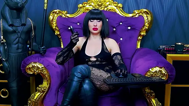 LaraMaeve online show from February 15, 5:48 am