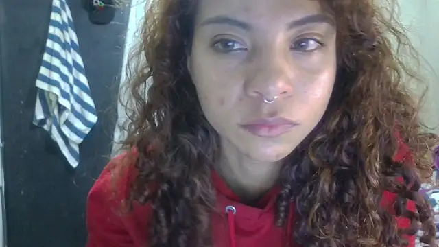 Snapshot of VioletV chatting on June 18, 12:44 am VioletV online show from June 18, 12:44 am
