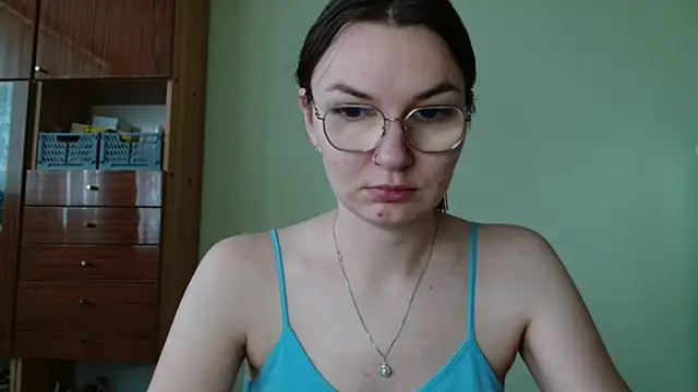 Snapshot of LooveELLYx chatting on October 24, 6:43 am LooveELLYx online show from October 24, 6:43 am