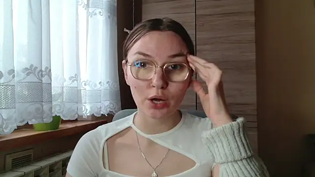 Snapshot of LooveELLYx chatting on October 27, 11:58 am LooveELLYx online show from October 27, 11:58 am