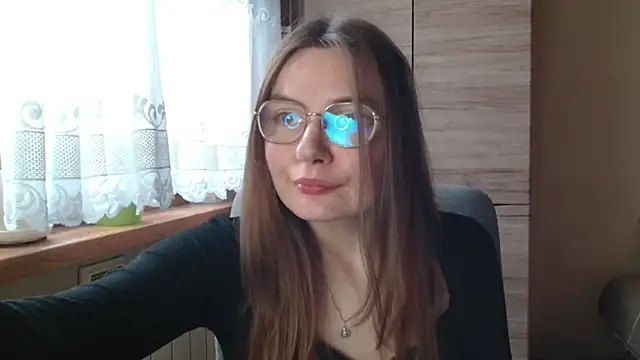 Snapshot of LooveELLYx chatting on November 10, 7:29 am LooveELLYx online show from November 10, 7:29 am