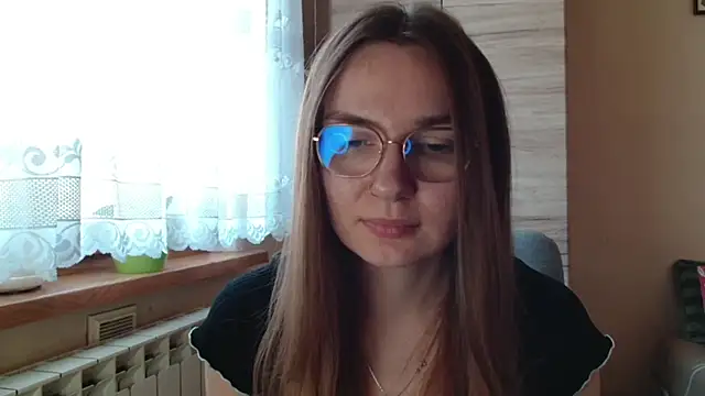 Snapshot of LooveELLYx chatting on November 28, 7:33 am LooveELLYx online show from November 28, 7:33 am