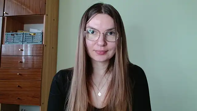 LooveELLYx online show from February 24, 7:28 am