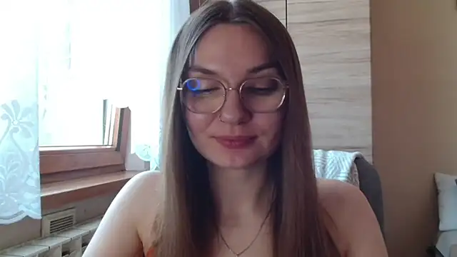 Snapshot of LooveELLYx chatting on July 2, 6:30 am LooveELLYx online show from July 2, 6:30 am