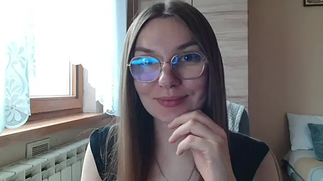 Snapshot of LooveELLYx chatting on July 4, 6:30 am LooveELLYx online show from July 4, 6:30 am