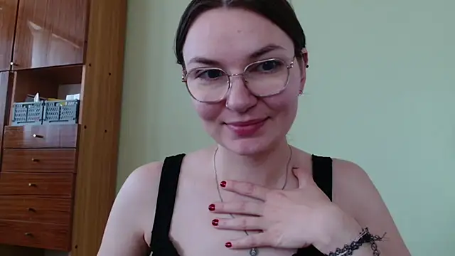 Snapshot of LooveELLYx chatting on July 14, 6:40 am LooveELLYx online show from July 14, 6:40 am