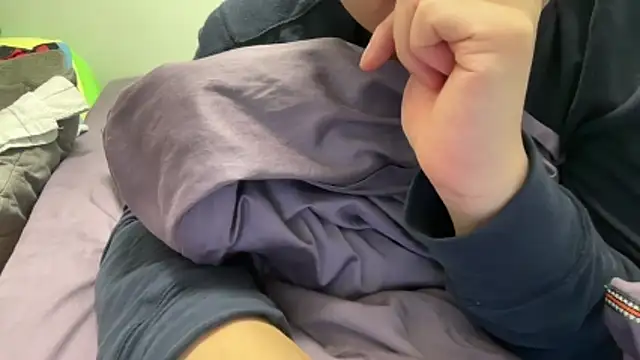 this is 77 online show from March 12, 12:44 pm