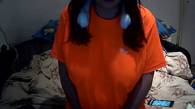 Snapshot of CleverPitzimitzi chatting on May 25, 8:04 pm CleverPitzimitzi online show from May 25, 8:04 pm