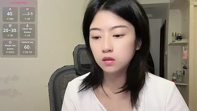 Snapshot of Olivia-l chatting on November 17, 12:00 pm Olivia-l online show from November 17, 12:00 pm