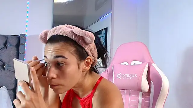 GraceWallace  online show from January 17, 11:30 pm