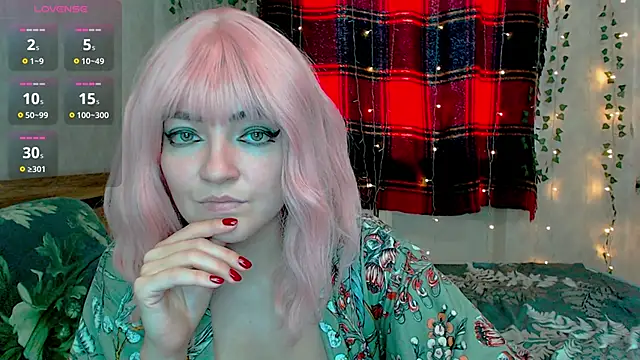 Snapshot of MagicPink chatting on February 3, 9:58 am MagicPink online show from February 3, 9:58 am