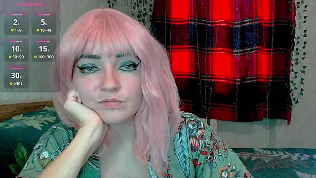 Snapshot of MagicPink chatting on February 5, 10:53 am MagicPink online show from February 5, 10:53 am