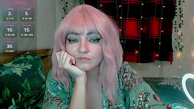 Snapshot of MagicPink chatting on February 7, 12:53 pm MagicPink online show from February 7, 12:53 pm