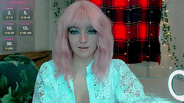 Snapshot of MagicPink chatting on March 7, 11:40 am MagicPink online show from March 7, 11:40 am