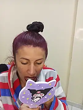 karinnahotdirty online show from November 19, 9:59 pm