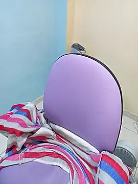 karinnahotdirty online show from December 13, 8:47 pm