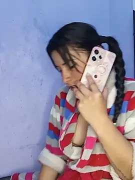 Snapshot of karinnahotdirty chatting on August 4, 11:07 pm karinnahotdirty online show from August 4, 11:07 pm