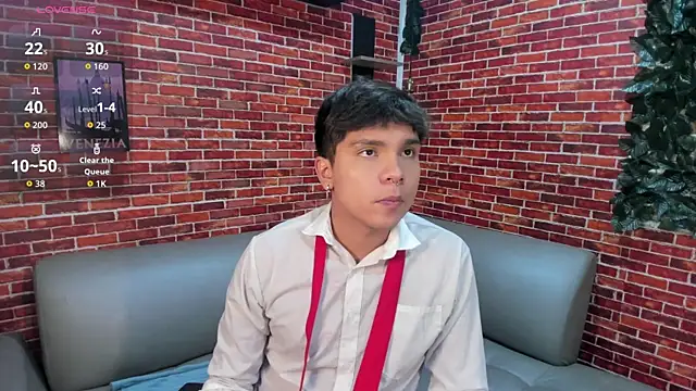 Snapshot of Thiago_Kozak chatting on May 23, 1:26 pm Thiago Kozak online show from May 23, 1:26 pm