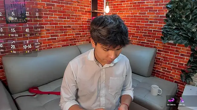 Snapshot of Thiago_Kozak chatting on July 14, 1:39 pm Thiago Kozak online show from July 14, 1:39 pm