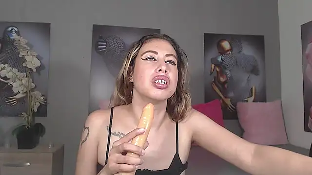 Snapshot of AntonellaBlanc chatting on June 9, 4:46 am AntonellaBlanc online show from June 9, 4:46 am