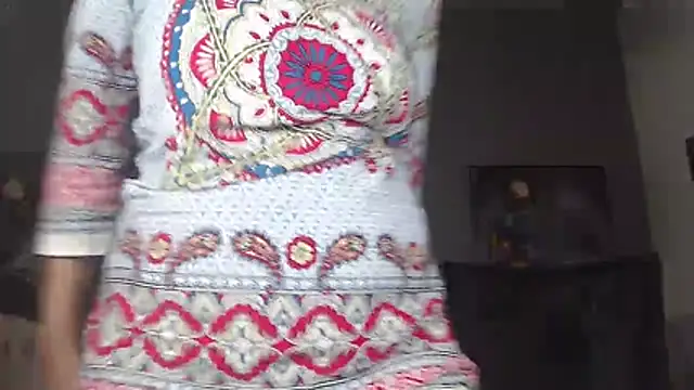 Snapshot of AntonellaBlanc chatting on July 28, 2:13 pm AntonellaBlanc online show from July 28, 2:13 pm