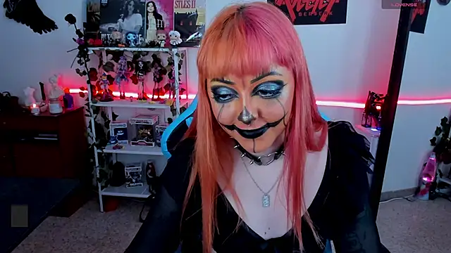 Snapshot of Makii_33 chatting on October 10, 9:25 pm Makii 33 online show from October 10, 9:25 pm