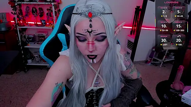 Snapshot of Makii_33 chatting on November 19, 12:54 am Makii 33 online show from November 19, 12:54 am