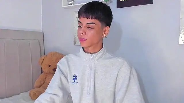 Thomas wil online show from November 27, 6:37 am