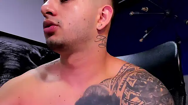 king falconer online show from December 14, 1:44 am