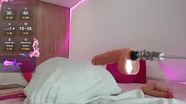 Emma Glutton online show from December 17, 4:57 pm