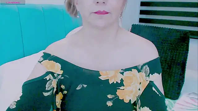 Kendraline1 online show from June 5, 10:48 pm