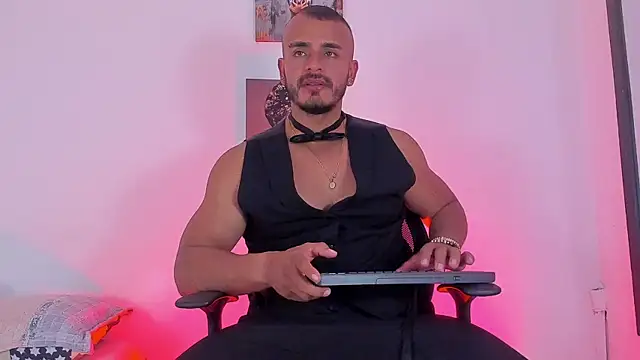 magnusclark online show from April 27, 6:50 pm