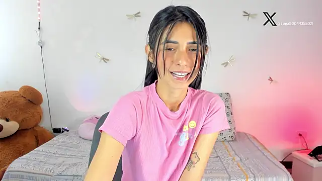 Snapshot of princessluna_19 chatting on November 25, 8:31 pm princessluna 19 online show from November 25, 8:31 pm