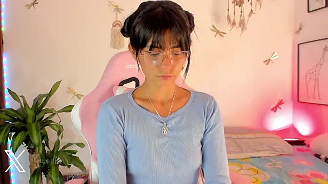 princessluna 19 online show from May 16, 10:41 pm