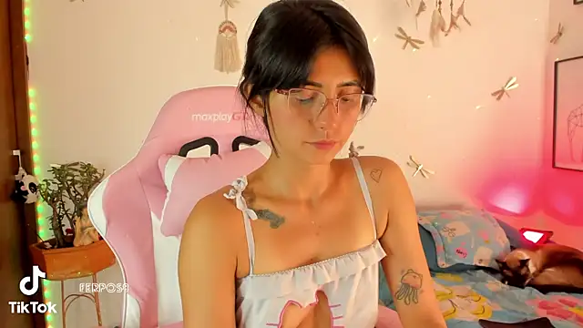 princessluna 19 online show from July 11, 9:38 pm