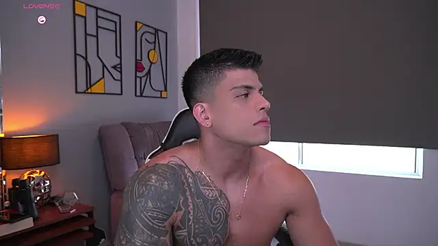 tyler muscle1 online show from February 5, 4:33 pm