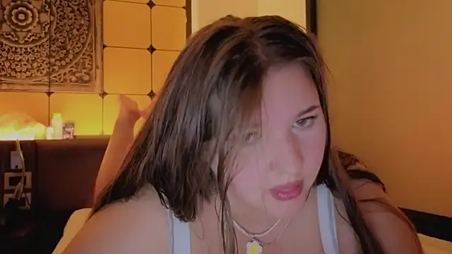 Snapshot of Chloee_White chatting on July 29, 6:17 pm Chloee White online show from July 29, 6:17 pm